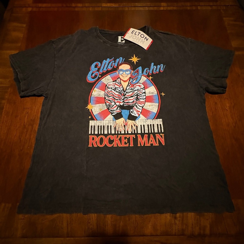 New w/ Tags Elton John Rocket Man T-Shirt Black Wash Piano Graphic Official 2024